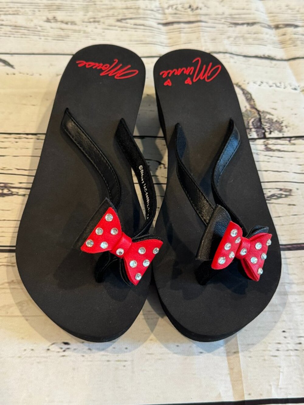 Disney Park Exclusive Minnie Mouse Black Wedge Flip Flop Sandals NWOT Size 8